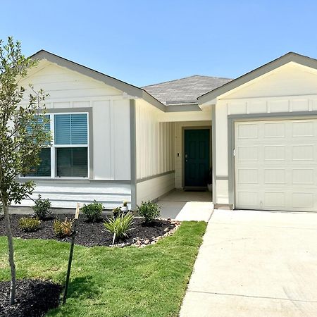 New Home Near Lackland, Seaworld Сан Антонио Екстериор снимка